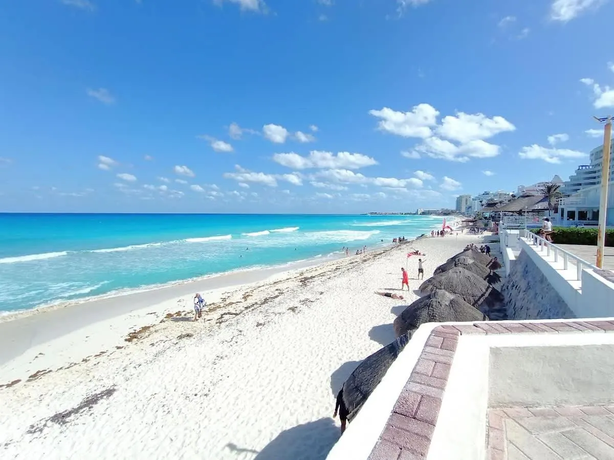 Espacioso Condo En Cancun - Con Acceso A Playa Mexico