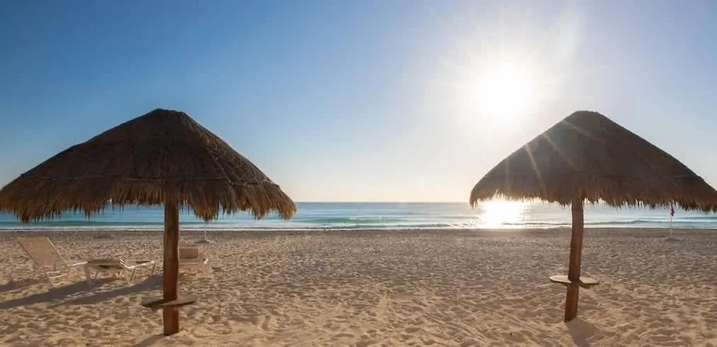 Espacioso Condo En Cancun - Con Acceso A Playa 0*,