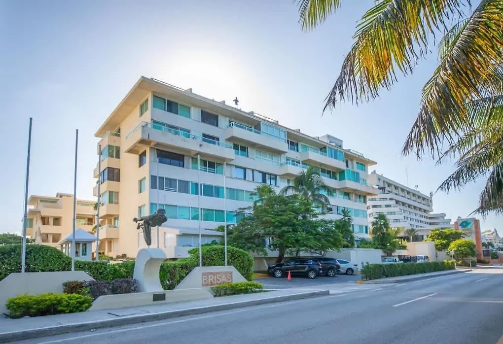 Espacioso Condo En Cancun - Con Acceso A Playa